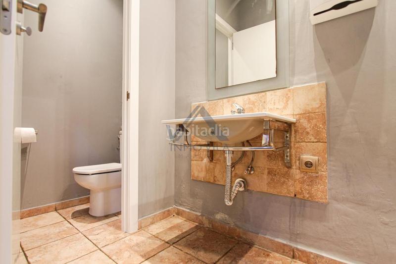 Foto aa5d82c3-7af1-4e20-a1d5-c25866a51a26. Rent business premise in Centre Mataró