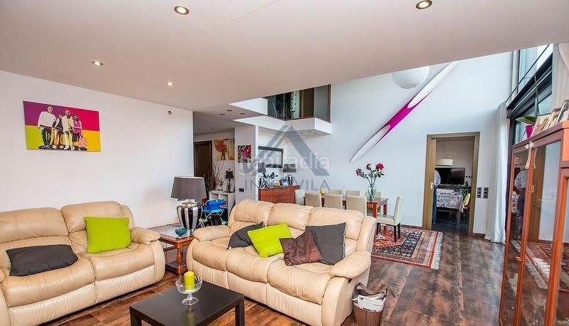 Foto 10f03b47-61c5-4b1d-82fb-64c30f07f82b. Casa con piscina in Nucli Urbà Argentona