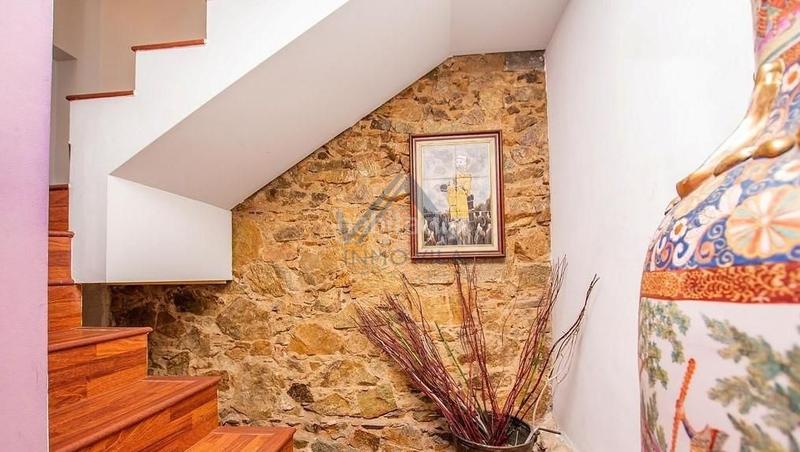 Foto 111d4333-b8fa-418d-b034-b60b1e22b1a8. Casa con piscina in Nucli Urbà Argentona