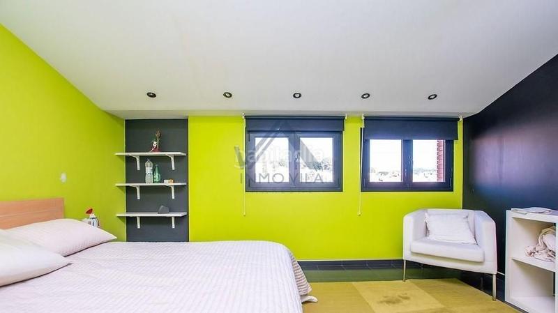 Foto 229acc10-d9ee-4cc8-b08c-d38f1bf30f0e. Casa con piscina in Nucli Urbà Argentona