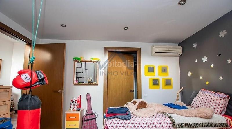 Foto 57303849-adc2-42a2-a7f7-0c10b9cc3c3c. Casa con piscina in Nucli Urbà Argentona