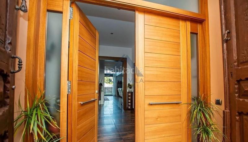 Foto 9738d9bb-c84d-47df-b0cb-832c17001907. Casa con piscina in Nucli Urbà Argentona