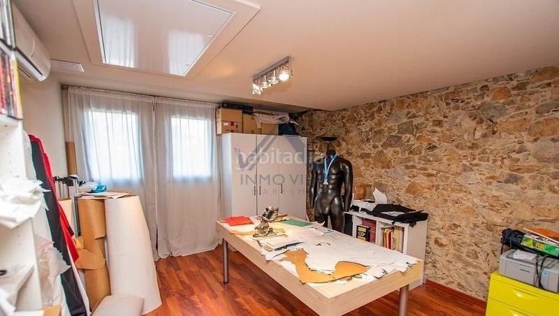 Foto a9c2a113-d9ee-480a-ad1e-83a54d30a10d. Casa con piscina in Nucli Urbà Argentona