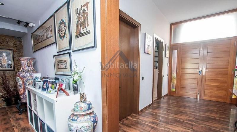 Foto be36f5fc-2d14-473f-a96d-477d9db5d748. Casa con piscina in Nucli Urbà Argentona