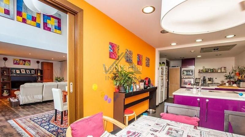 Foto d0cdde2e-76f1-4dc7-81e7-3fdf96c1f662. Casa con piscina in Nucli Urbà Argentona