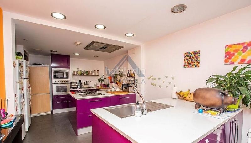 Foto f0a0ce8f-34d9-48a6-97f1-d56e7a289e66. Casa con piscina in Nucli Urbà Argentona