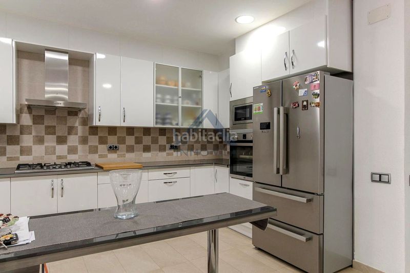 Foto c3d7adcd-dd4c-4b93-874e-ff584ff114ba. Planta baixa amb aparcament a Nucli Urbà Argentona