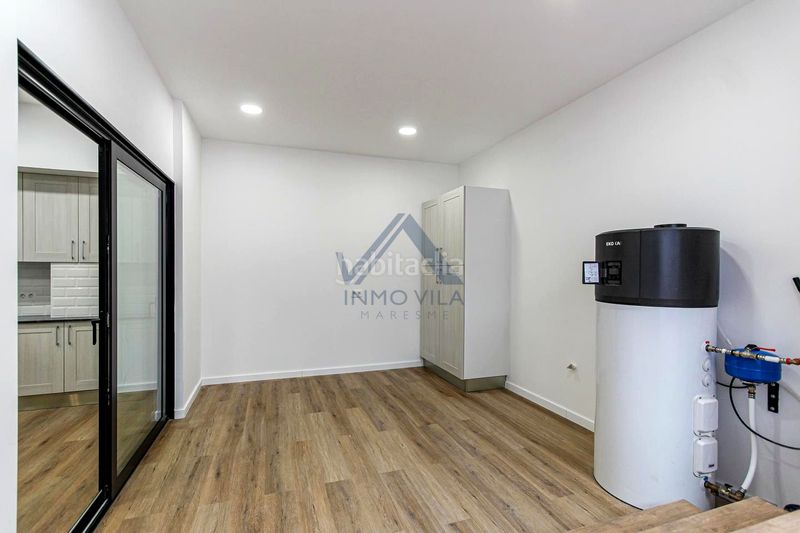 Foto f4e5e106-b1ae-4092-95ca-f98bd8b6a381. Planta baixa a Eixample Sud-Migdia Girona