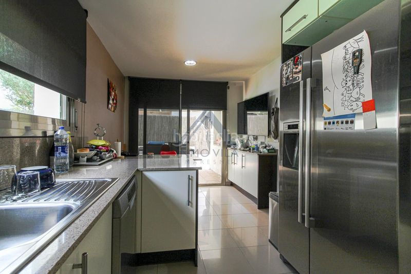 Foto b0699ea1-1435-4e70-b6c6-7bab52bd0c20. Casa amb aparcament piscina a Centre Sant Andreu de Llavaneres