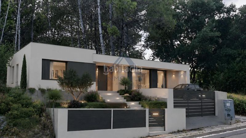 Foto d9d3f504-783e-4f36-8d96-1a311021c77f. Casa amb piscina a Castellnou-Can Mir-Can Solà Rubí