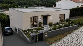 Casa  De castellnou. Proyecto de vivienda en can mir