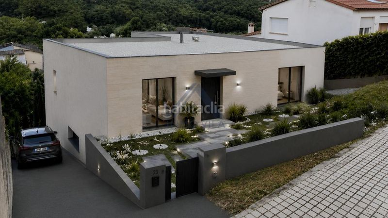 Foto a28e3d01-a38e-4d50-b170-28358529b9e4. Casa amb piscina a Castellnou-Can Mir-Can Solà Rubí