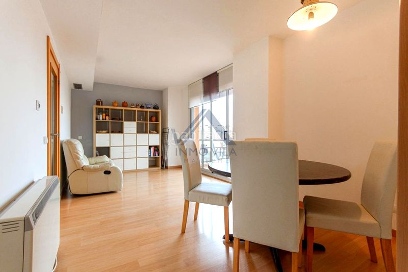 Foto 6175a6e5-f537-4016-bc39-585551dbd1a5. Alquiler piso espectacular piso con terraza de 90 m en Mataró