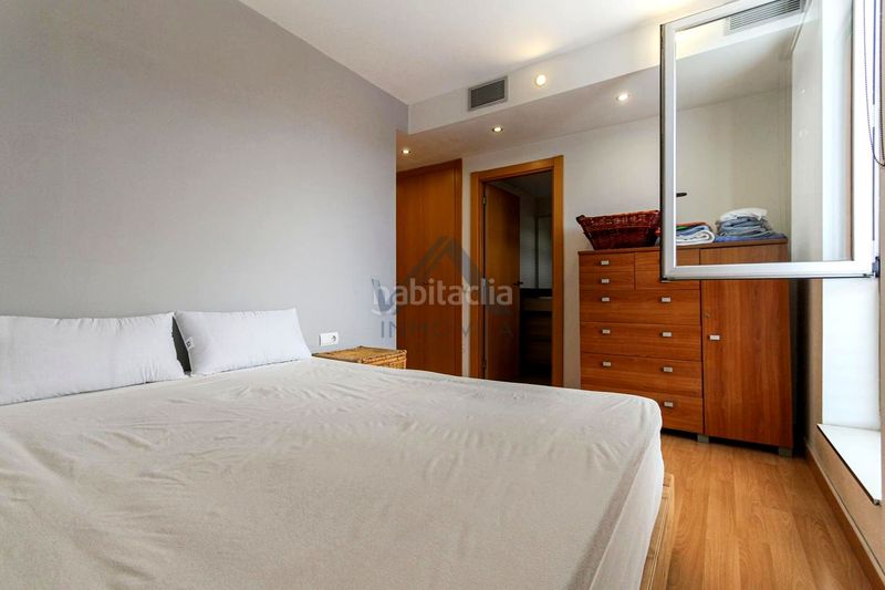 Foto ba909b4c-4846-486f-a17b-1aa9534f304f. Alquiler piso espectacular piso con terraza de 90 m en Mataró