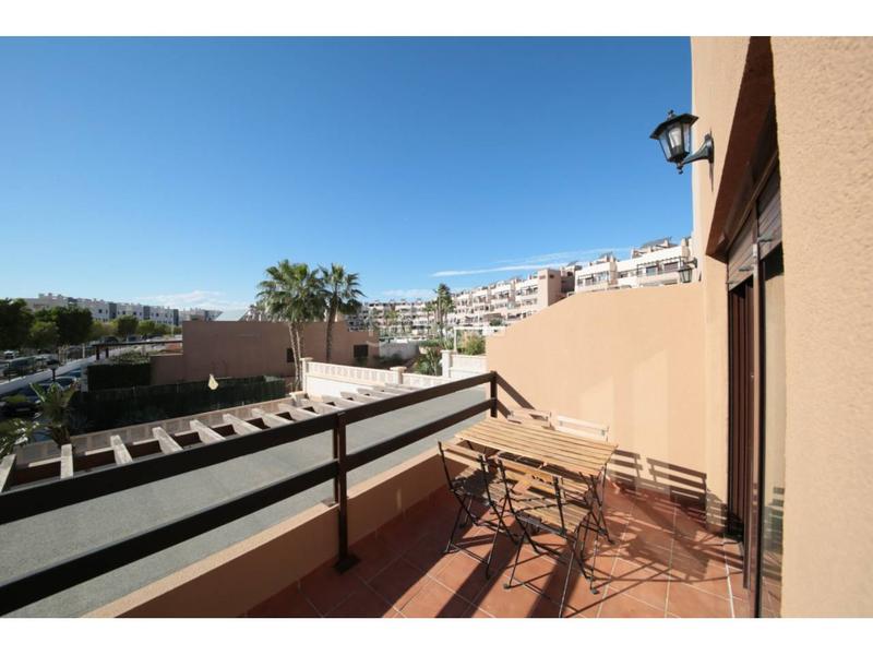 Foto 78fa3e05-d778-413d-97d4-3347b3eb1743. Rent flat with heating parking pool in El Toyo Almería