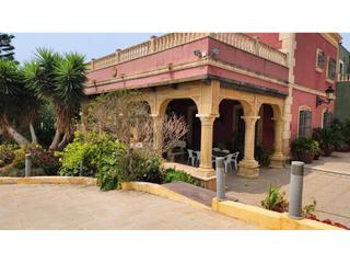 Chalet  Potro. Venta de villa en huércal de almería