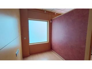 Location Local commercial  Lepanto. Local estetica