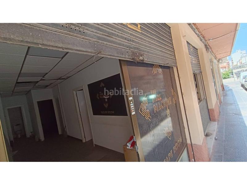 Foto f981d290-5cf4-41e8-b4c0-212fee28662c. Local comercial local reformado en Plaza de Toros - Santa Rita Almería