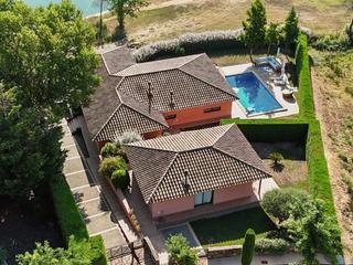 Casa  Del golf. Fantástica villa con casa para invitados