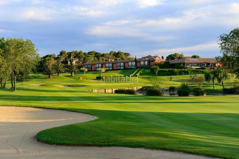 Foto b4eea80d-f92d-4a99-bd98-cf4548e81401. Terreno residencial parcelas golf residence en Navata