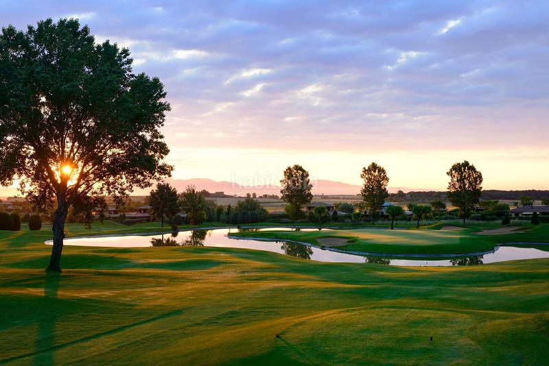 Foto f664e80d-7f23-4d8e-a81f-ac65c4f365b2. Terreno residencial parcelas golf residence en Navata