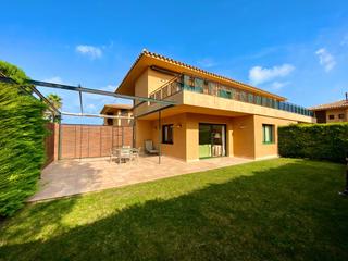 Apartament  Josep maria de ventos. Vila birdie