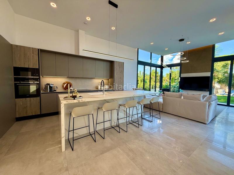 Foto 7beaf8d5-b3e5-417d-842c-9c4cb6cc74e2. Haus mit heizung pool in Navata