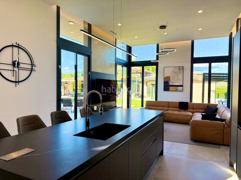 Foto be3d15ad-e727-4253-8d01-47704e21281b. Haus mit heizung pool in Navata