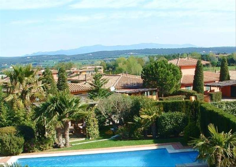 Foto 955b6f0d-19c2-437a-b53a-69b9db851800. Maison jumelée avec chauffage piscine dans Navata