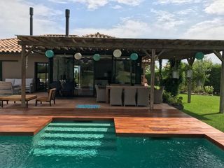 Casa  Mas frigol. Casa de planta baja con piscina privada y vistas al campo de gol
