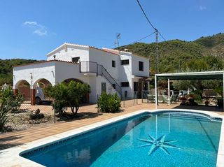 Chalet  Camí de la serra. Villa en venta en borriol