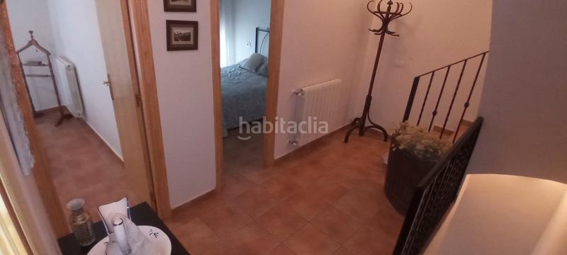 Foto d2ae0f34-3d5f-4b32-8702-6fe0cae2fe5f. Casa adossada a Sierra Engarcerán