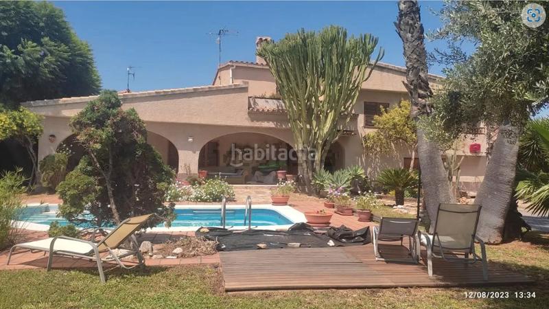 Foto 96049510-d483-458c-a50d-9123fe926ebd. Chalet avec cheminée parking piscine dans Madrigal Villarreal / Vila - real