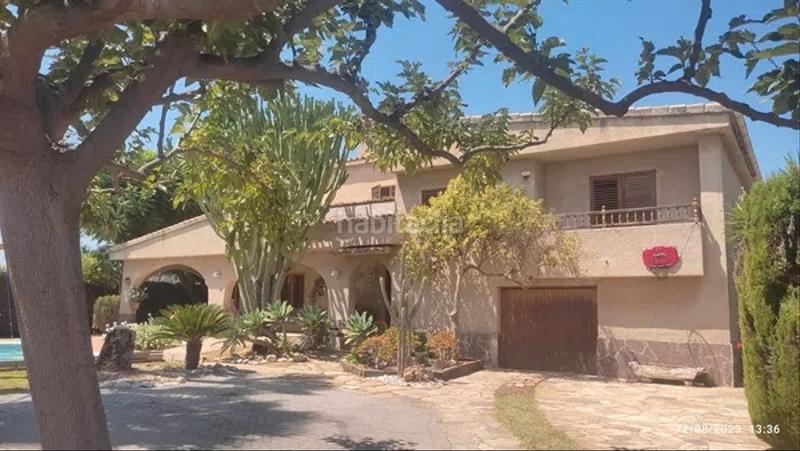 Foto bcefe4b2-c969-411f-9be9-e20046d8800f. Chalet avec cheminée parking piscine dans Madrigal Villarreal / Vila - real