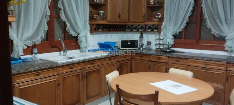 Foto d40acfac-9da6-463a-bd3d-3b068d8e8818. Chalet avec cheminée parking piscine dans Madrigal Villarreal / Vila - real