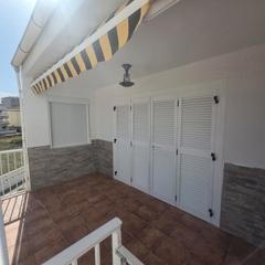 Casa adossada a Playa Morros de Gos. Dos pisos independientes con licencia turística