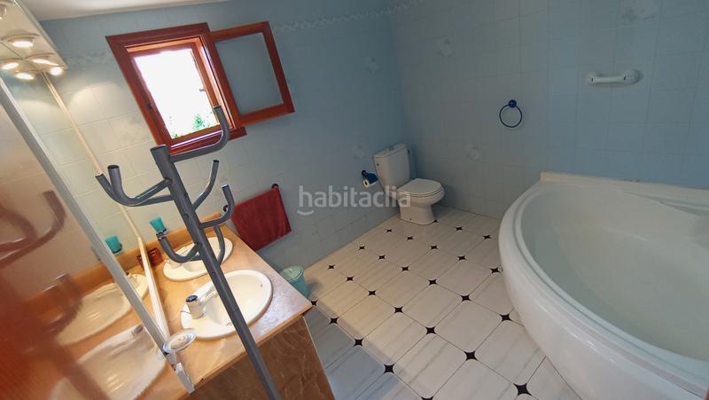 Foto 294b2cf1-c0a0-4d45-905d-28f044d810e4. Casa adossada amb aparcament piscina a Heliópolis Benicasim / Benicàssim