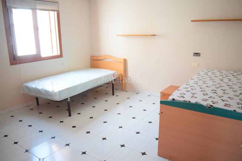 Foto c5d6960a-c0c4-4969-be83-7549fc78ba58. Casa adossada amb aparcament piscina a Heliópolis Benicasim / Benicàssim