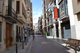 Haus  Carrer de colon. Casa + local en venta en la calle alloza