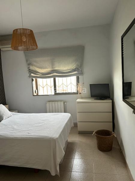 Foto 6d0e25ac-1156-40de-b162-ea9f83aa4a76. Chalet avec cheminée chauffage parking piscine dans Onda