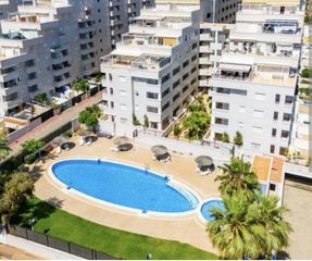 Apartament  Avenida central 10. Edificio trébol ii