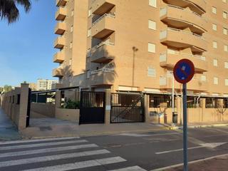 Apartament a Carrer l'antina 5. Edificio sol park i