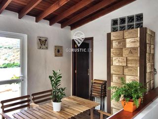 Casa adossada  General, gm1. Casa reformada con 3 habitaciones y 2 terrazas en el coraz�n de