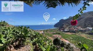 Chalet  General de hermigua, la castellana 90. Vivienda en planta baja, con jardín y vistas al mar