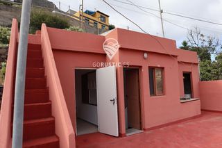Maison à Piedra romana 24. Vivienda de 3 habitaciones, con terraza y vistas al monte