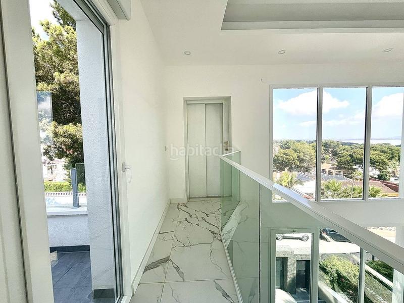 Foto d109865f-467c-4272-a2f6-c053f539756e. Chalet avec parking dans Los Balcones-Los Altos Torrevieja