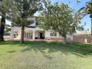 Chalet en Cabo Roig