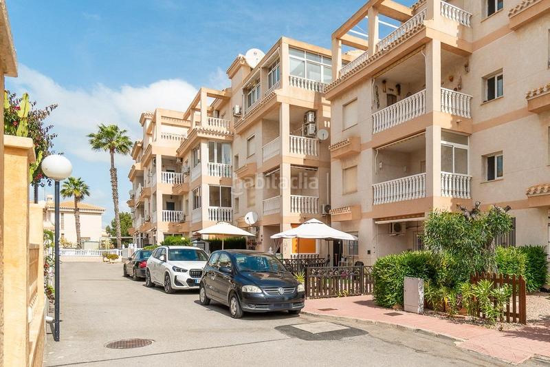 Foto 08d2d96b-bb71-46b0-8599-5ae29965a4a7. Ático en calle nicolas de bussi atico orientado al sur con 3 dormitorios y garaje doble en Playa Flamenca en Orihuela