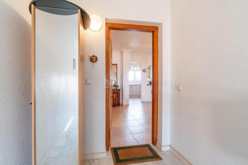 Foto 0bcc1ea7-98c1-4ab4-b3f0-a76860c9eba4. Àtic a calle de nicolás bussi a Playa Flamenca Orihuela