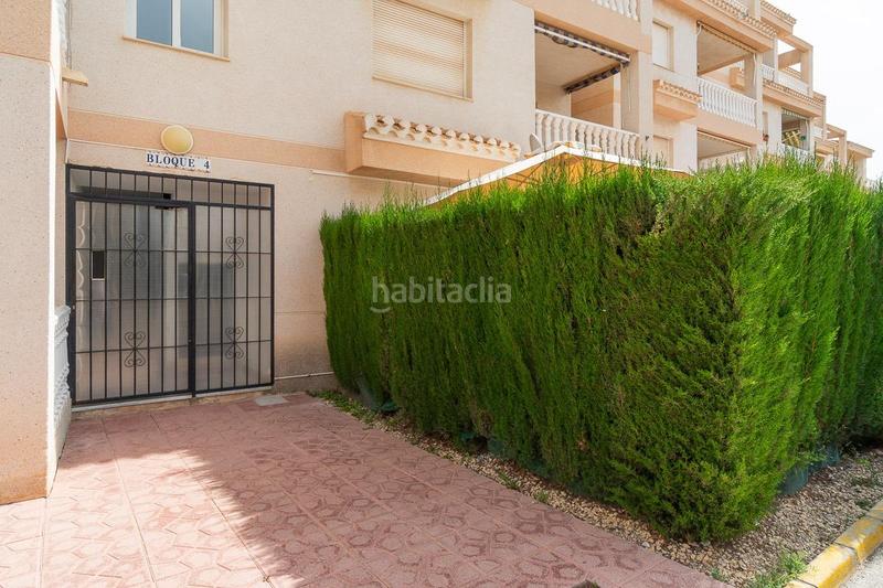Foto c24a80df-bb73-4e8e-81fa-dd41b8b4d7f5. Ático en calle nicolas de bussi atico orientado al sur con 3 dormitorios y garaje doble en Playa Flamenca en Orihuela